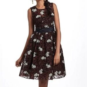 Floral Sleeveless Dress - Black and White